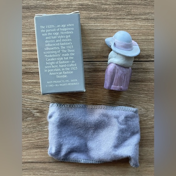 Vintage AVON American Fashion Silhouette Thimble Circa 1920’s Hat 1983 BOX! - Picture 2 of 5
